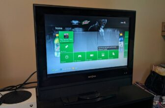 This outdated TV is ideal for all my consoles