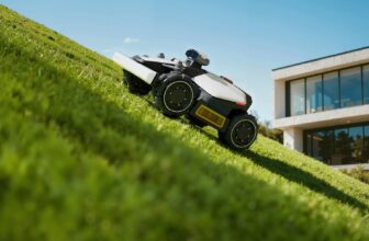 Mammotion LUBA mini 2 AWD Sequence: Compact Dimension, Severe Traction