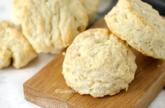 Straightforward Flaky Home made Biscuits